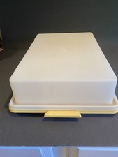 Vtg Tupperware Rectangular Sheet Cake Taker Carrier Harvest Gold 9 x 13 w/Handle