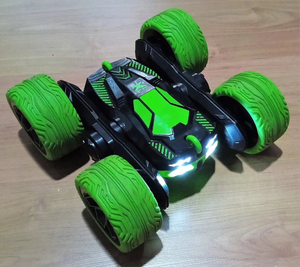 ATOM MAX FANCY Stunt R/C verde 2,4 GHz 1:16 usato - Immagine 4 di 4