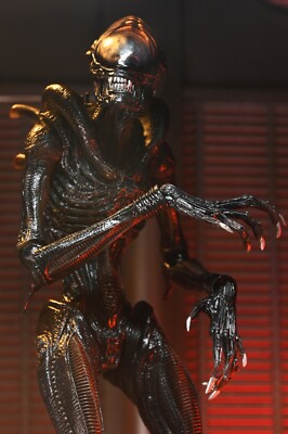 Official NECA Alien Romulus Scorched Xenomorph 7