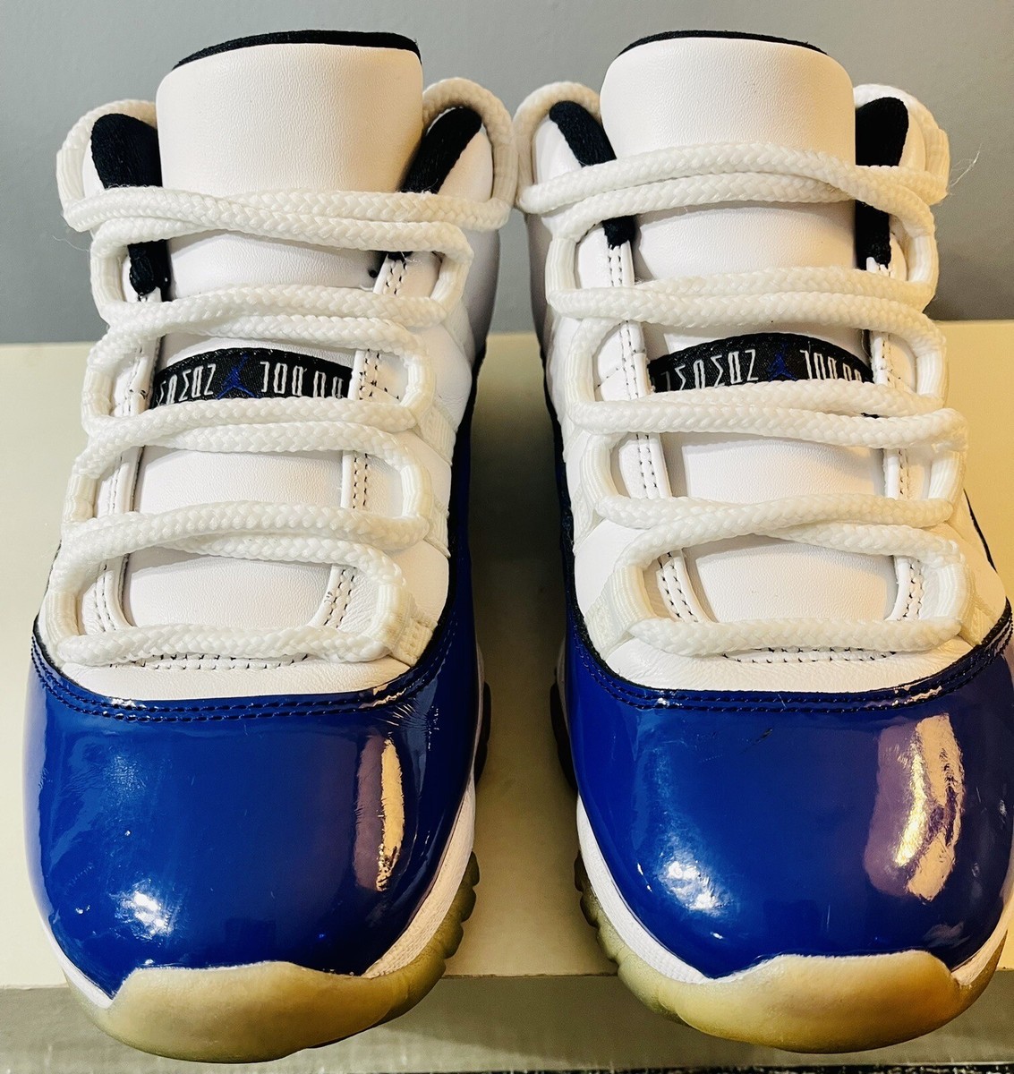 Air Jordan 11 Concord Low Retro Wht/Blk U.S. 7.5 U.K 5 AH7860-100