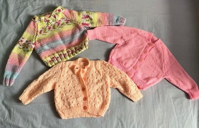 3 Stück handgestrickte Baby Pullover Strickjacken Pulli Set Rosa Pfirsich Regenbogen 0-3M
