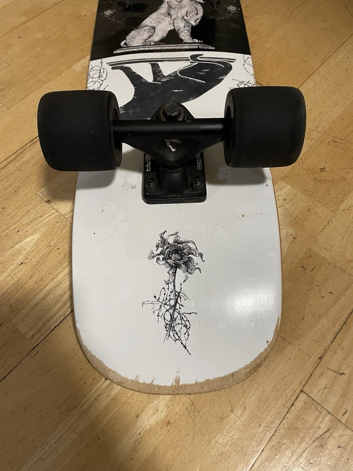 Monopatín Monstercat x Landyachtz Solstice Cruiser Foto 3 de 4