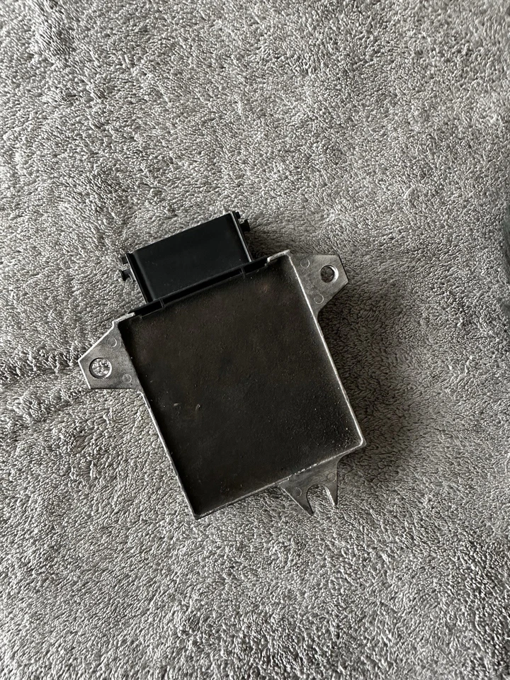 2012 - 2015 Mazda 5  TCM TCU 2.5l Transmission Control Module L5E4 18 9E1B - Image 4 of 4