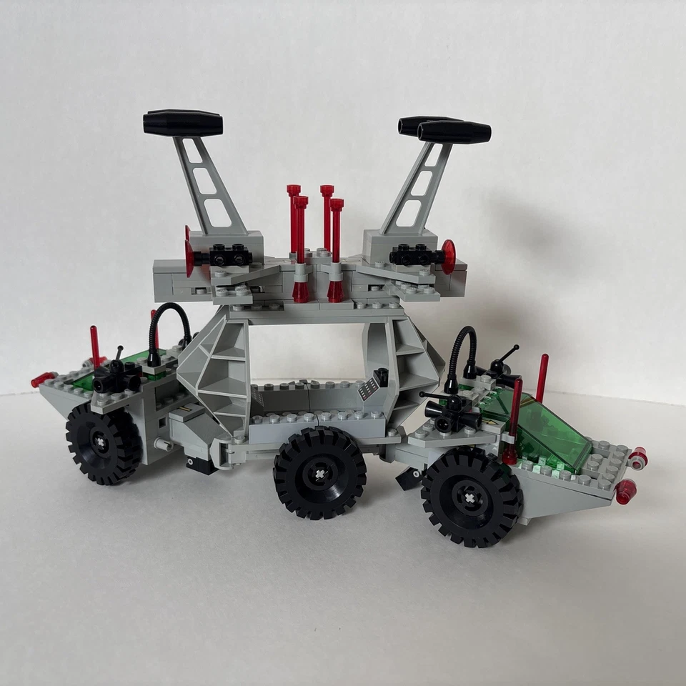 Lego Classic Space 6952 Solar Power Transporter Near Complete - Vintage 1985 - Image 3 of 4