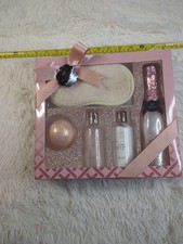The Bath Collection Vanilla Cr me Bath Gift Set