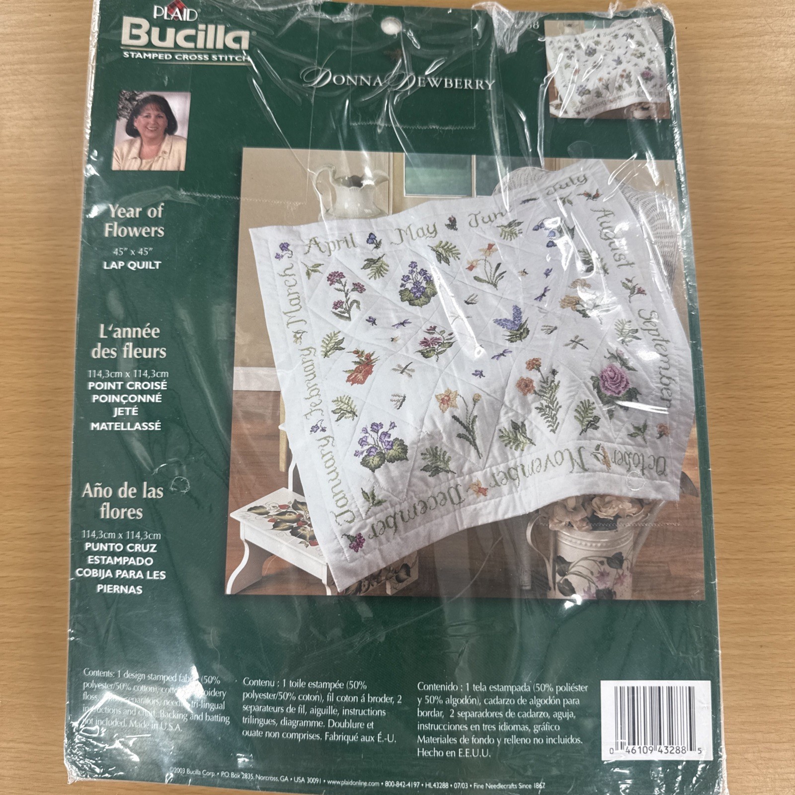 Bucilla Donna Dewberry YEAR OF  FLOWERS Lap Quilt Stamped Cr