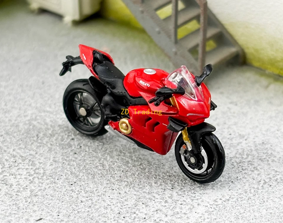 ZD MINIGT 1:64 Red Panigale V4 Girl Figure Motorcycle Model Diecast Metal BN 682 - Image 2 of 4