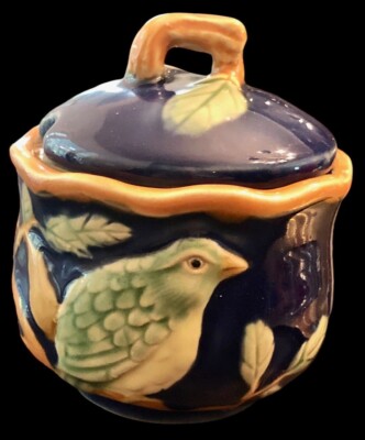 Henriksen partridge pear tree Christmas Majolica Pottery lidded Sugar bowl *READ