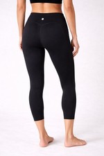 NWT Halara Women  s Medium Black 7/8 Leggings High Rise Sculpting Yoga Pants