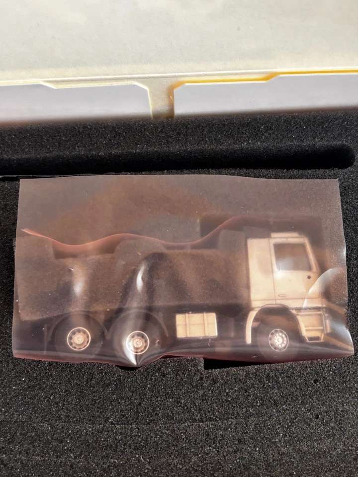 Viessmann H0 8030 MB Actros Sattelschlepper 3-achsig / Funktionsmodell - Bild 3 von 3