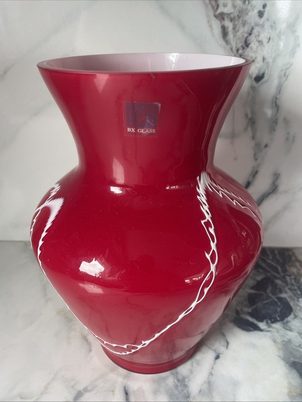MCM CASED BX GLASS Red w/ White Drizzle Design Blown Glass Vase w/ TAG