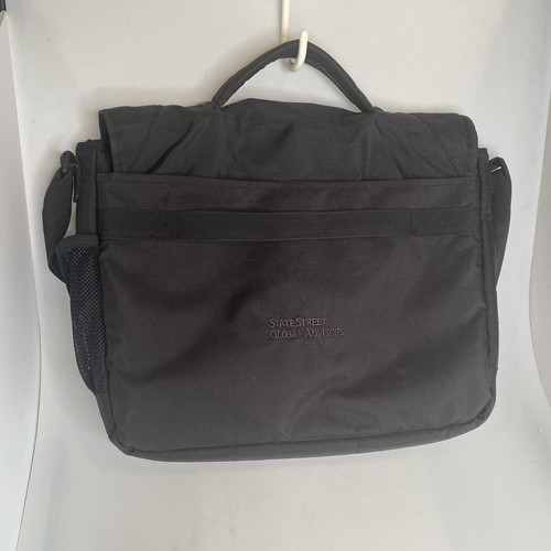OGIO 16" Laptop Messenger Bag Embroidered Logo on Back of Bag Black- - 第 5/19 張圖片