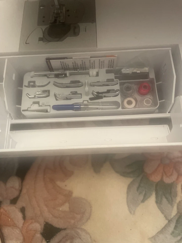 Brother sewing machine vq3000 DREAMWEAVER - Image 4 of 4