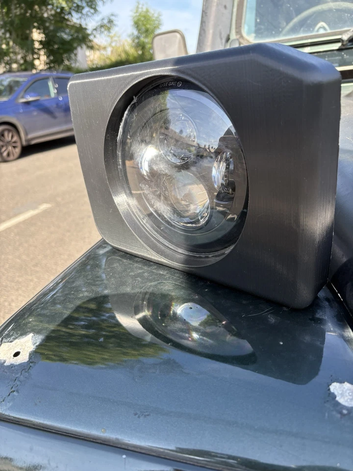 Pair of Land Rover Discovery 1/2 - 7" Round LED Headlight Surrounds 3DPrinted UK - Image 2 of 3