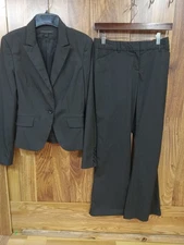 Express Design Studio Women’s Black Two-Piece Suit Jacket And Pants Size 4