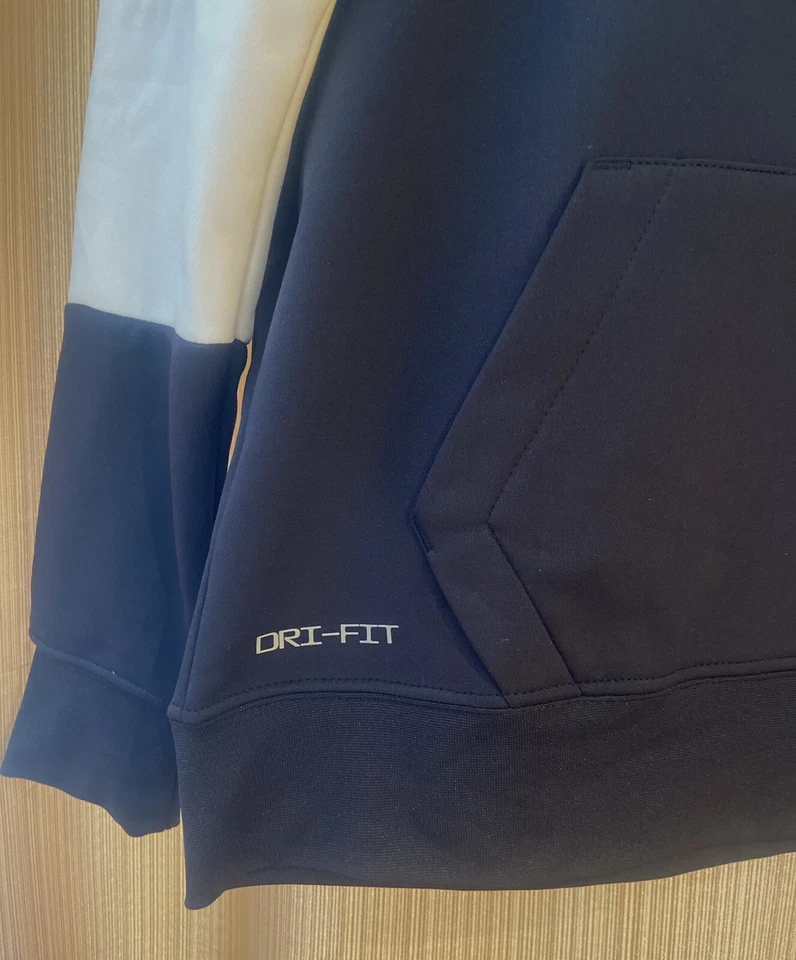 全新带标签 Nike Air Jordan 男孩 Jumpman Therma 长袖连帽衫 黑色/白色 L 码 — 第 3/4 张图片