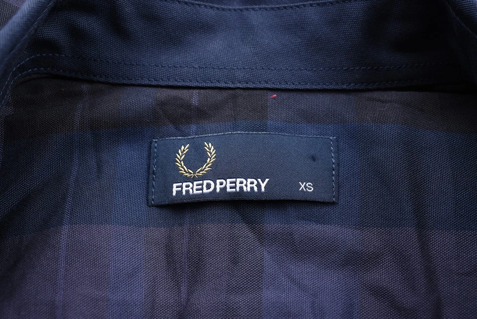Fred Perry Classic Short Sleeve Shirt Size: XS - Image 3 of 4