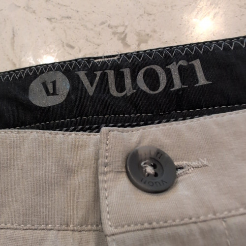 Vuori Performance Pants Mens 34x30 ? Cascade Tech Chino Travel Taupe/Light Gray - Picture 3 of 13