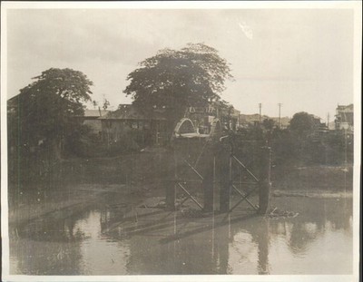 Vintage Fluss Brücke Bau Schnappschuss Foto Technik Industrie