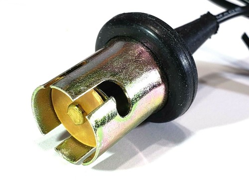 Midwest Muscle Car Specialties Ford Park/Tail/Turn Signal Wiring Harness Socket D62 (Vintage)