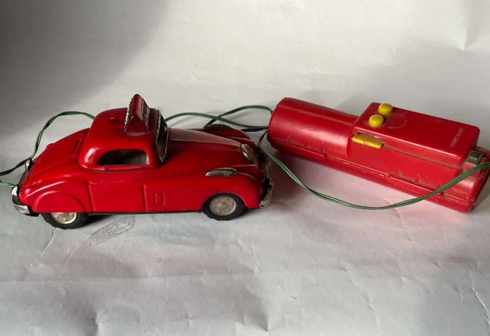 Jaguar XK 150 1959 Fire Chief Empire Made Tin Tinplate Friction 15cm Long - Image 4 of 4