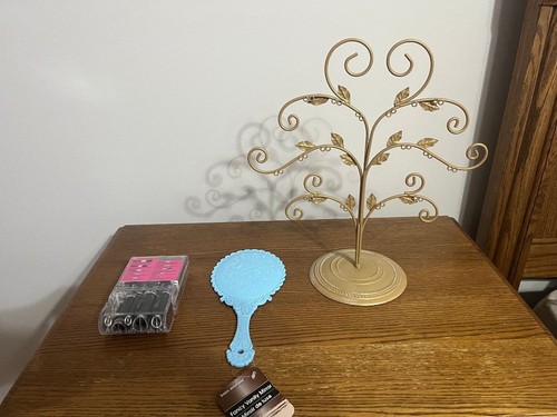Light brown Jewelry Tree, Stand Display organizer For Earrings And Bracelets. - Picture 2 of 4