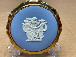 Stratton Wedgwood Compact | eBay