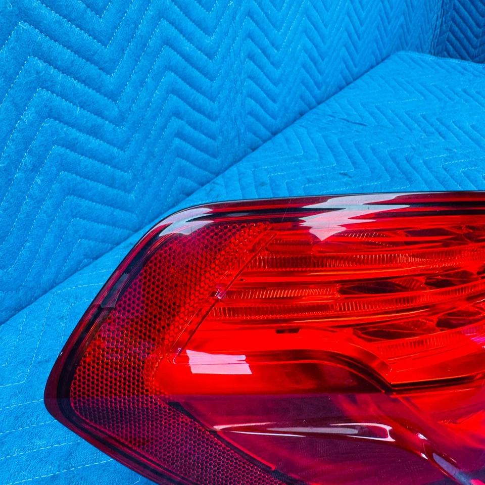 2012–2017 BMW 650i xDrive Left Rear Quarter Tail Light OEM 63217210577 - Image 4 of 4