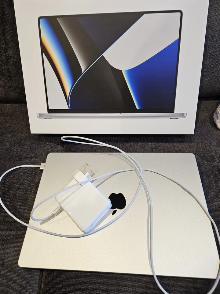 Apple MacBook Pro 16" M1 Max · 16GB · 1TB, photo 1 of 5