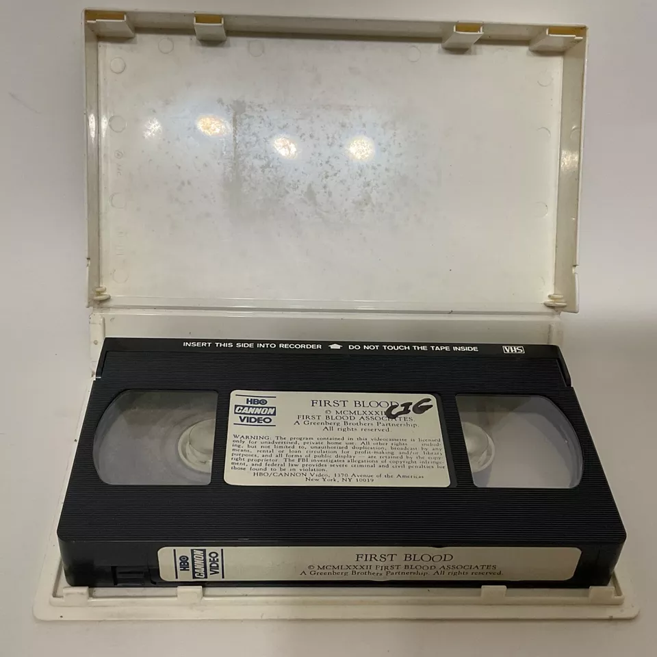 First Blood (VHS) Thorn EMI 1982 Rambo Sylvester Stallone Clamshell - Image 4 of 4