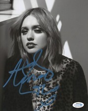 Aimee Lou Wood Sex Education Signed Autograph 8x10 Photo