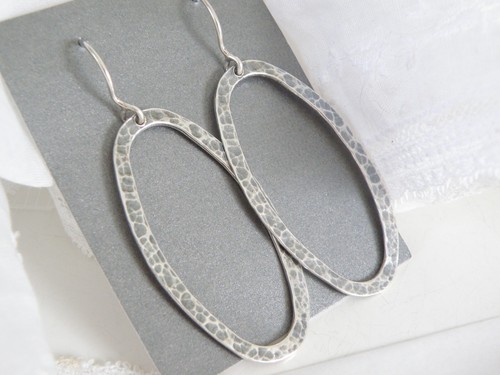 Retired Silpada Sterling Silver Hammered Oval Drop Dangle Earrings - Picture 2 of 9