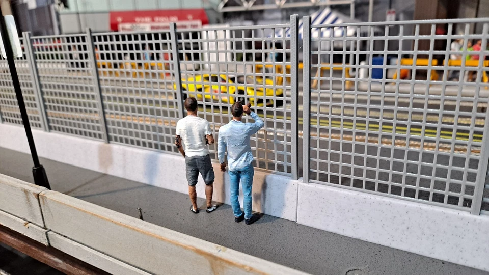 Paredes y cercas para orugas de coche ranura escala 1/32 - MONTAJE EN SUPERFICIE 4 piezas Scalextric SCX Foto 4 de 4