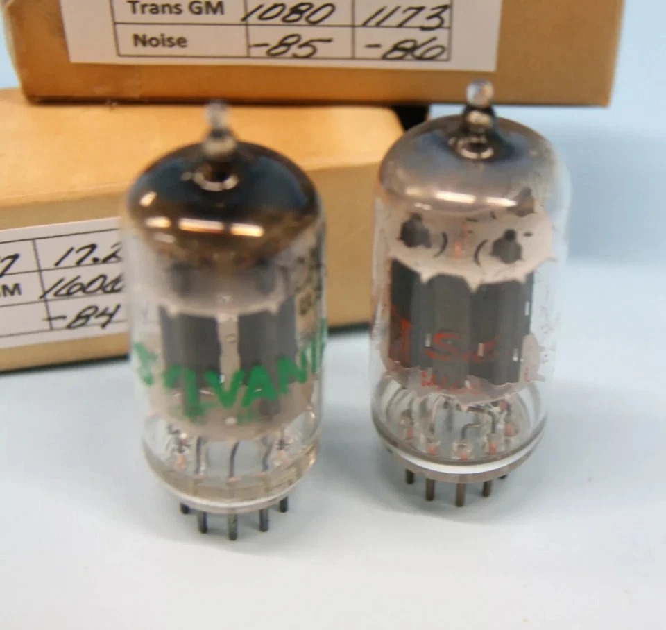 2 Placas Largas Grises Sylvania 12AU7A ECC82 Halo Getter Maxi-Pre-Probado Nuevo de Lote Antiguo, bn3618 Foto 2 de 4