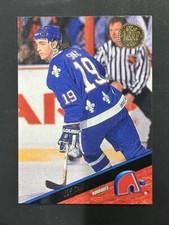 1993-94 Leaf Hockey Joe Sakic Nordiques Base Card 87