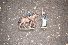 Lot 2 US Civil War Lead Soldiers Infantry at Attention and Mounted Cavalry