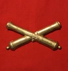 FEDERAL/CSA MODEL 1858 ARTILLERY STAMPED BRASS INSIGNIA w/wires 3 1/4"W