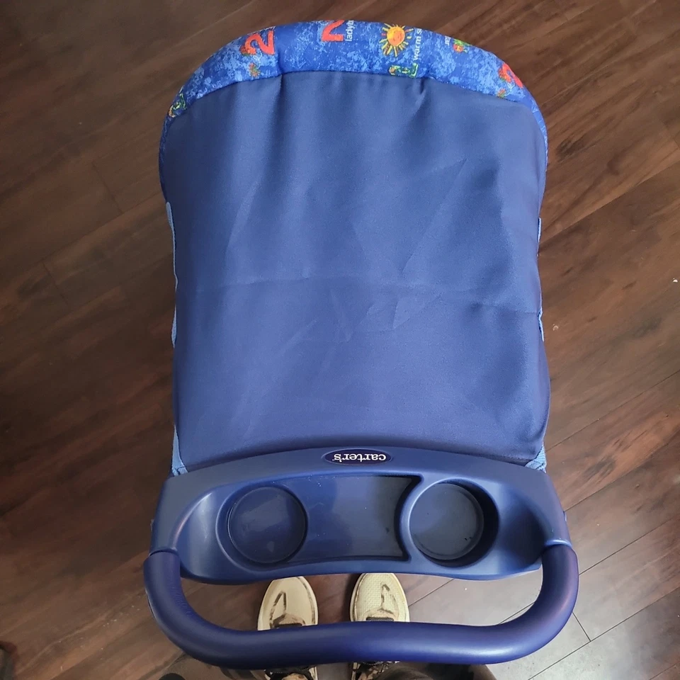 Carrinho de bebê guarda-chuva vintage Eric Carle. Lagarta muito faminta RARA. Carters - Imagem 3 de 4