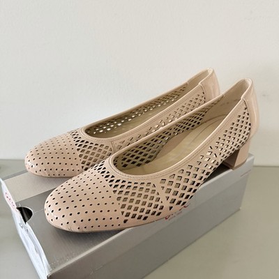 Ara High Soft Womens 11 Pumps Perforated Light Beige Patent Leather Block Heels