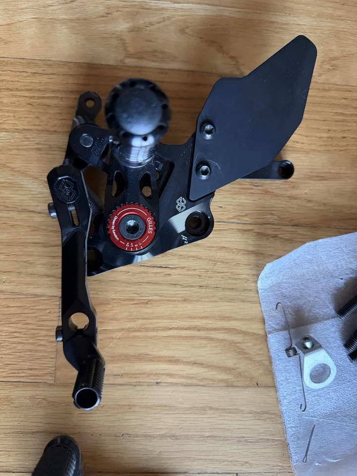 JUEGO TRASERO GILLES MUE2 9 SUZUKI 2022-2025 HAYABUSA 9 POSICIONES / POSICIÓN ESTÁNDAR Foto 2 de 4