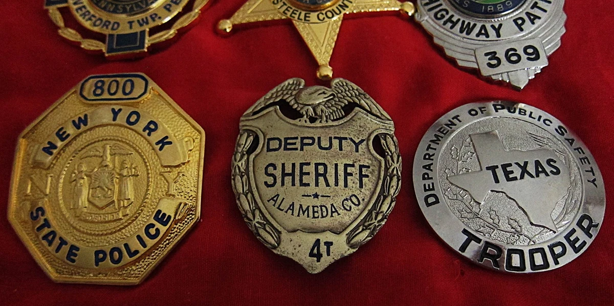 obsolete police badges, Convolut 6 x Abzeichen / OFFER / TOP Angebot !