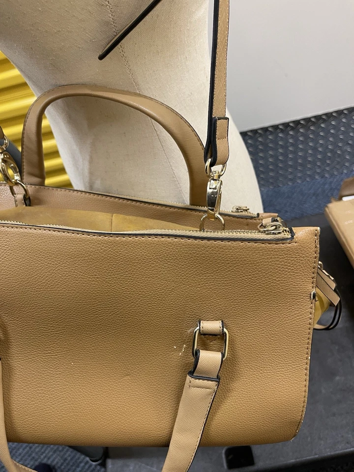 Bolso de Mano para Mujer River Island Marrón Tostado con Correa para el Hombro Cremallera Cuero Sintético Foto 3 de 4