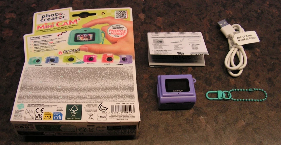 PHOTO CREATOR MINI CAM - Tiny Pocket Keychain Digital Camera - 1GB Micro SD - Image 3 of 4