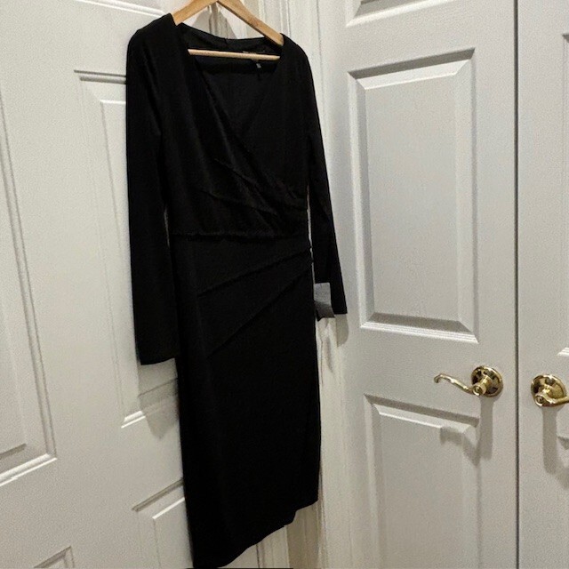 Maggy London Stretch Long Sleeve V Neck Pleated Formal Black Dress 10 NWT |  eBay