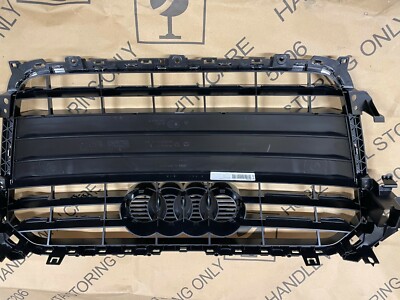 NEW AUDI A4 S-LINE GRILLE ASSEMBLY BLACK WITH CHROME TRIM 
