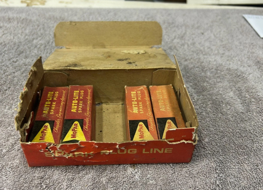 MOPAR 4 PACK OF SPARKPLUGS P-3-6P J-14Y 2444870 OEM