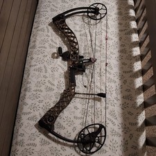 Mathews Creed Bow RH 70# 29" DL