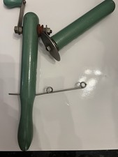 Edlund Junior Vintage Can Opener Green Wooden Handles Great Condition. USA Made