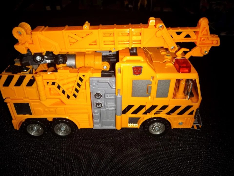 Transformers Reveal The Shield Voyager Class Solar Storm Grappel 2010 Complete - Image 2 of 4
