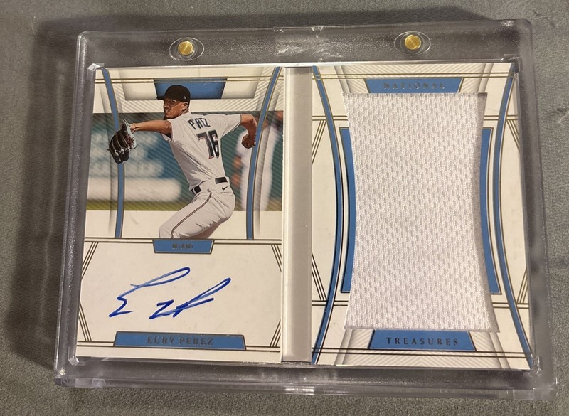 2023 Panini National Treasures EURY PEREZ ROOKIE Signature Jumbo Booklet AUTO/99
